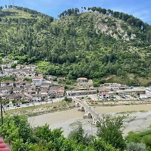 Pensjonat Luen, Berat